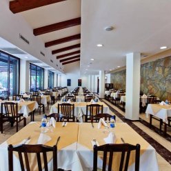 CHAMPION HOLIDAY VILLAGE 5★