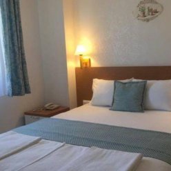 CLUB HERAKLES HOTEL 3★