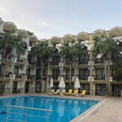 CLUB HERAKLES HOTEL 3★