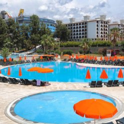 BAYAR GARDEN HOLIDAY VILLAGE 4★-_