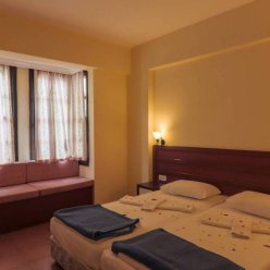 LEMAS SUITE HOTEL 3★