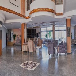 CLOVER MAGIC PARK SIDE HOTEL 3★