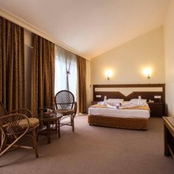 VALERI BEACH HOTEL 4★