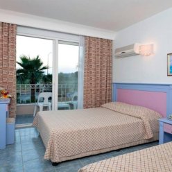 EVA BEACH HOTEL 3★