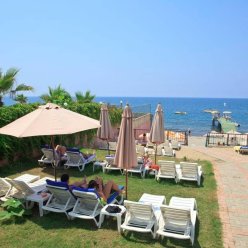 EVA BEACH HOTEL 3★