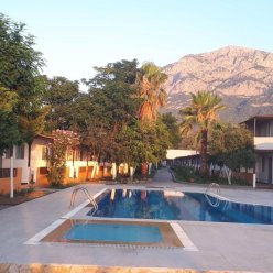 UGUR BEACH HOTEL 3★