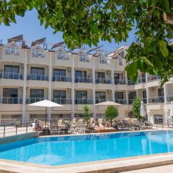 MR. CRANE HOTEL 3★