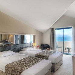 GOLDEN LOTUS HOTEL 4★