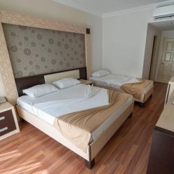 CLUB APERION BEACH HOTEL 3★