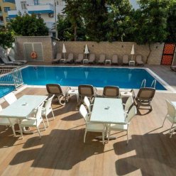 KLEOPATRA CELINE 3★