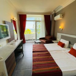 CLUB HOTEL RAMA 3★