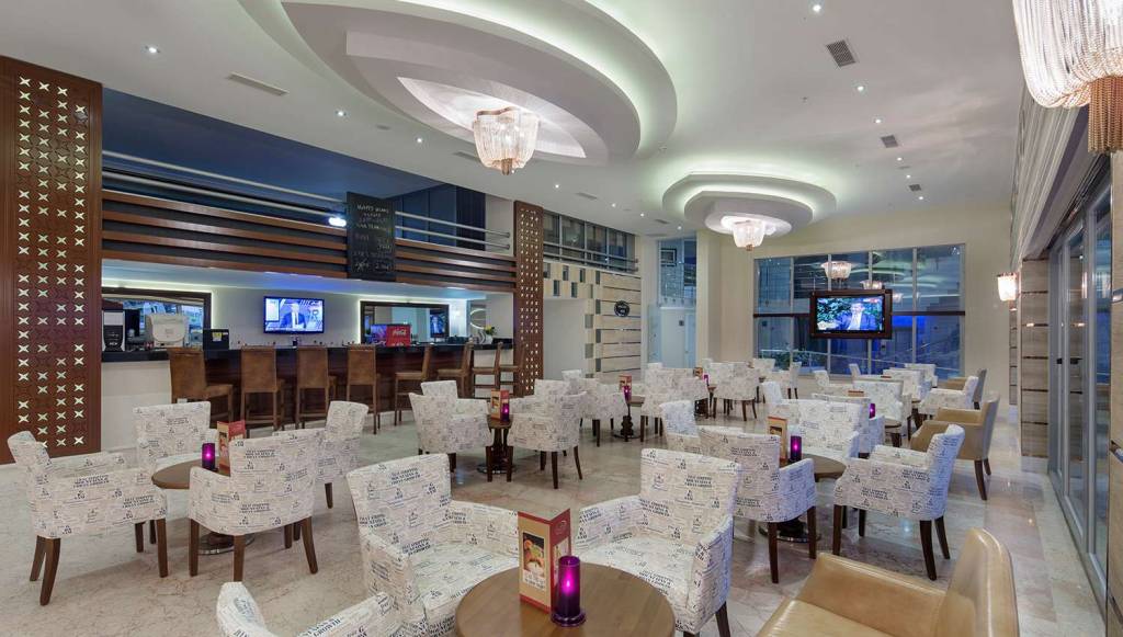 ALAIYE KLEOPATRA 4★