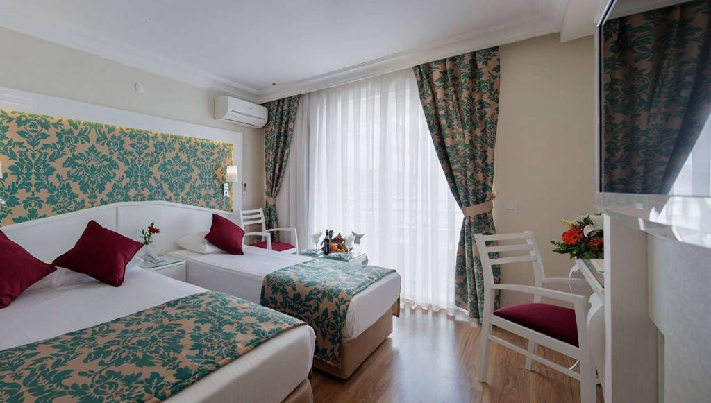 ALAIYE KLEOPATRA 4★