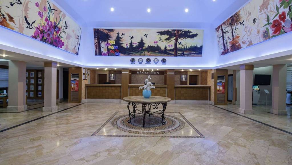 CRYSTAL FLORA BEACH RESORT 5★