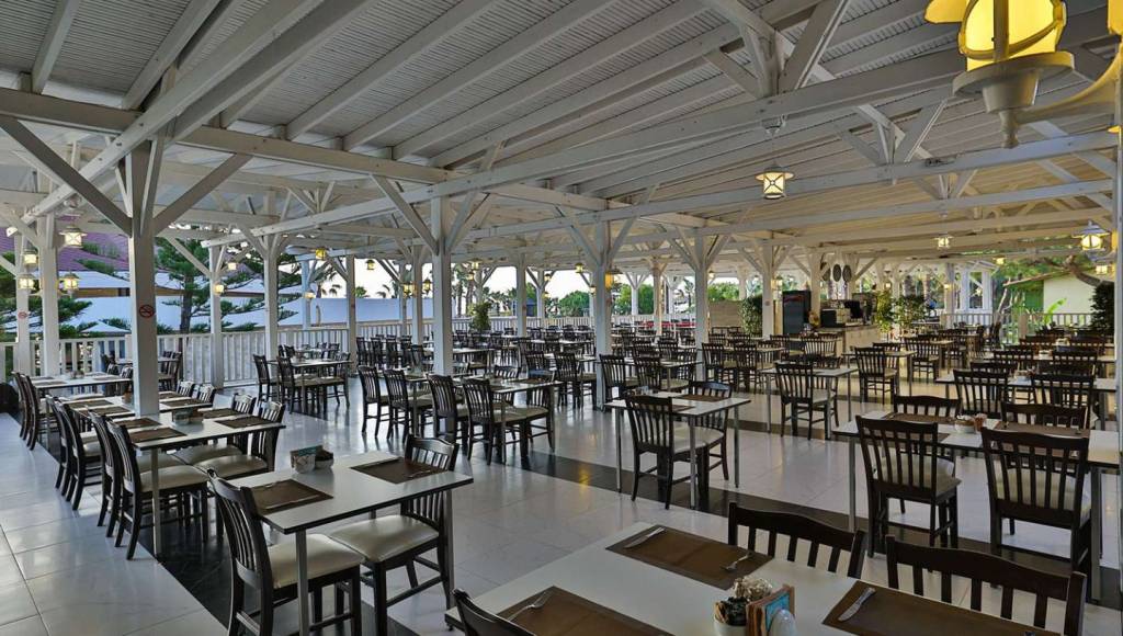 CRYSTAL FLORA BEACH RESORT 5★