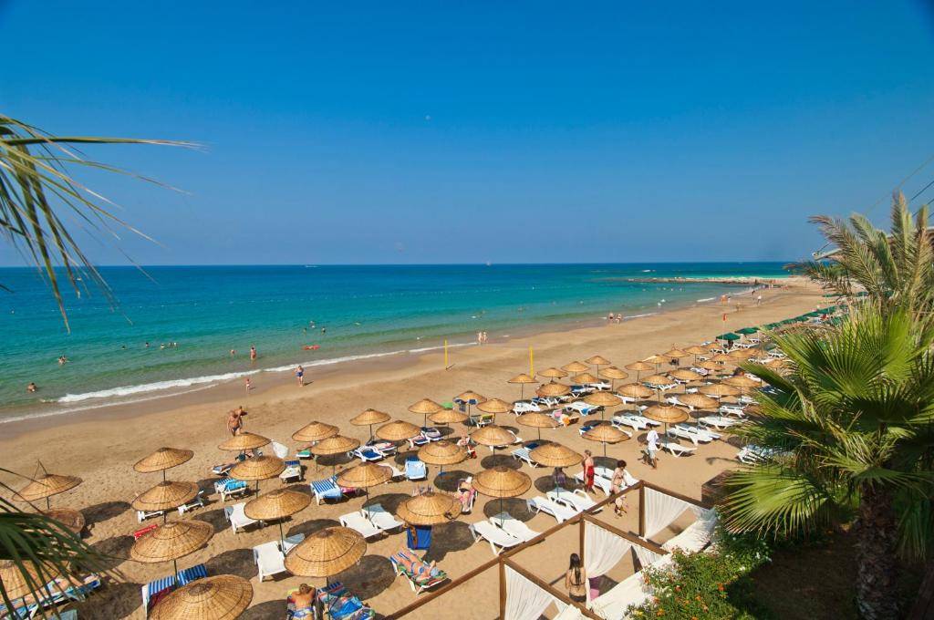 YALIHAN UNA HOTEL 4★