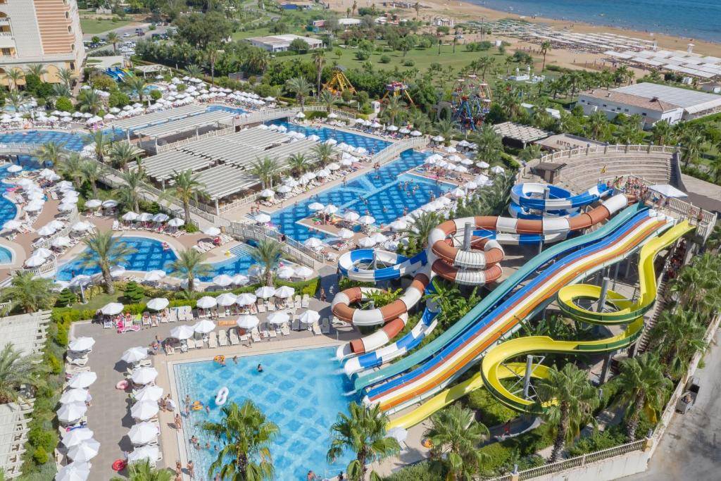 ROYAL ALHAMBRA PALACE 5★