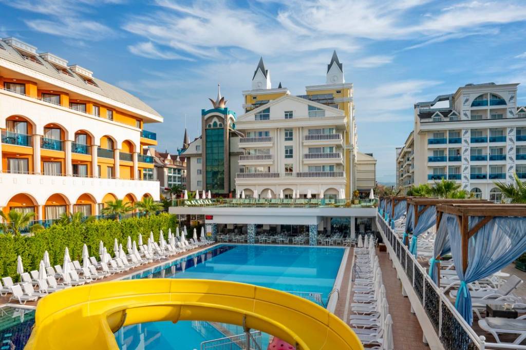 DREAM WORLD RESORT HOTEL & SPA 5★