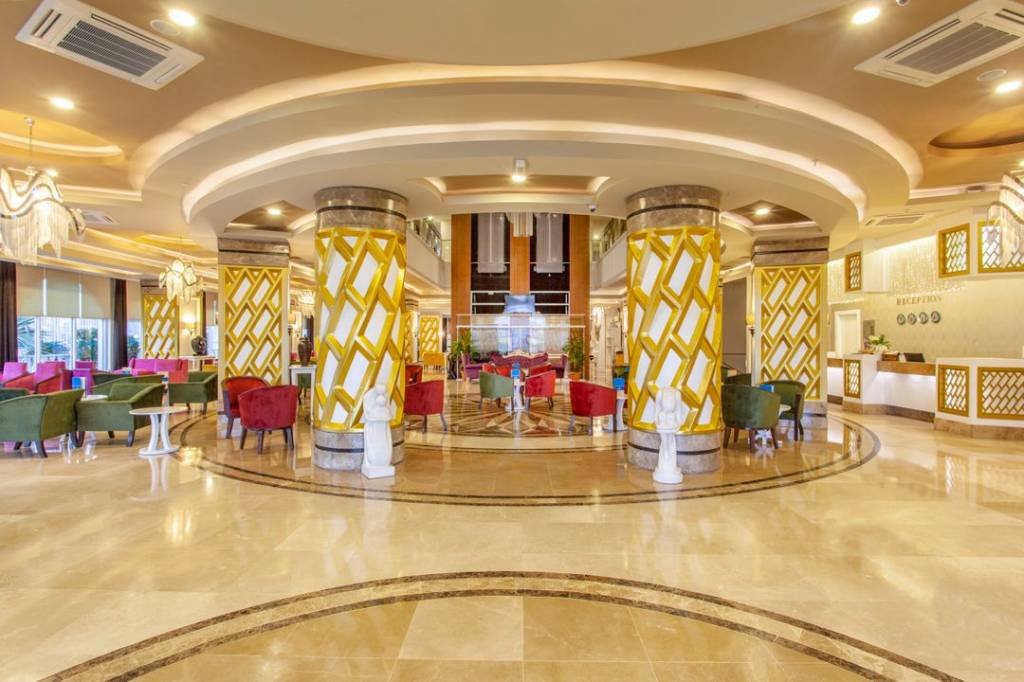 DREAM WORLD RESORT HOTEL & SPA 5★