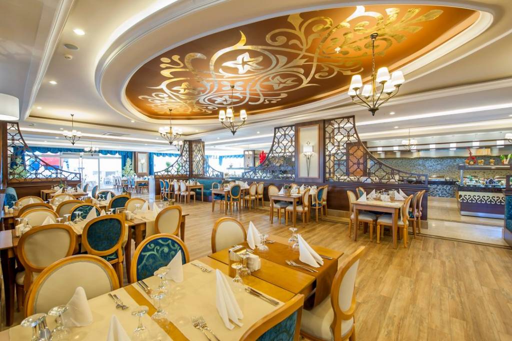 DREAM WORLD RESORT HOTEL & SPA 5★