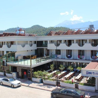 BRITANNIA HOTEL 3★