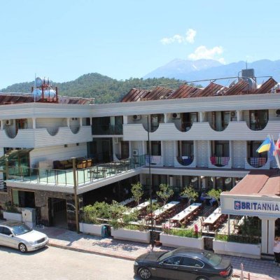 BRITANNIA HOTEL & VILLAS 3★