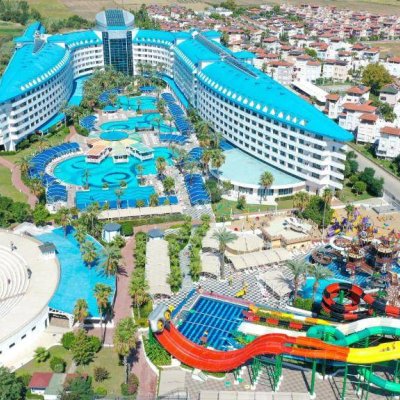 CRYSTAL ADMIRAL AQUA COLLECTION (EX. CRYSTAL ADMIRAL RESORT SUITES & SPA) 5★