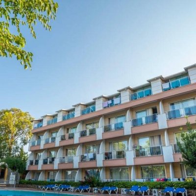 CLUB APERION BEACH HOTEL 3★