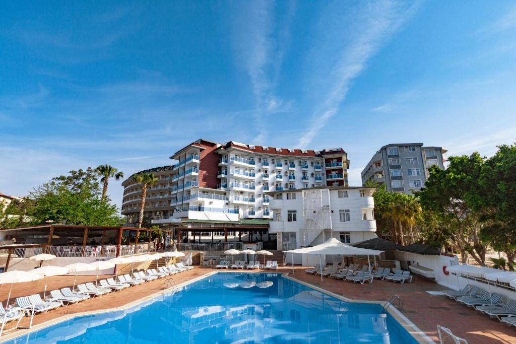 MAYA WORLD BEACH HOTEL 4★