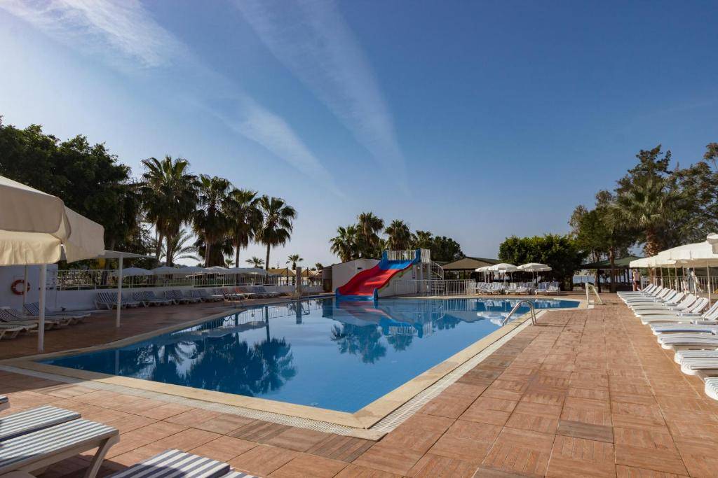 MAYA WORLD BEACH HOTEL 4★