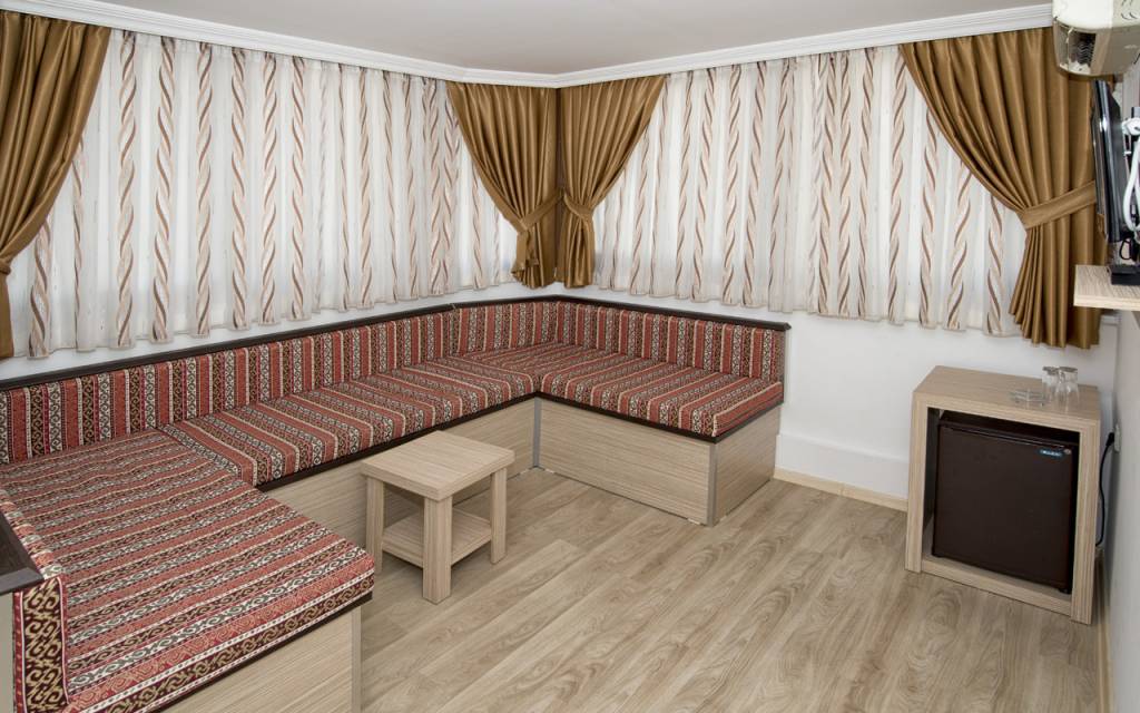 KLEOPATRA DEVELI 3★