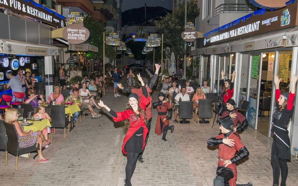 KLEOPATRA DEVELI 3★