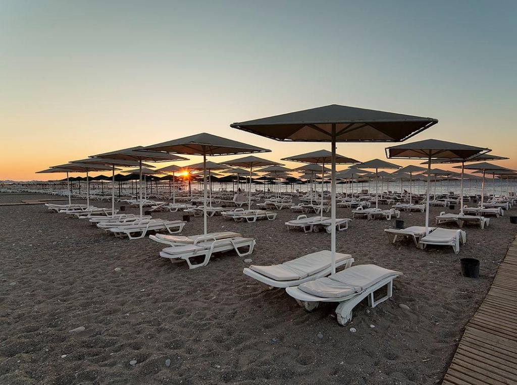 LARISSA SULTAN'S BEACH HOTEL 4★