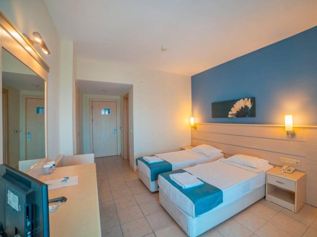 ASKA BAYVIEW RESORT 4★