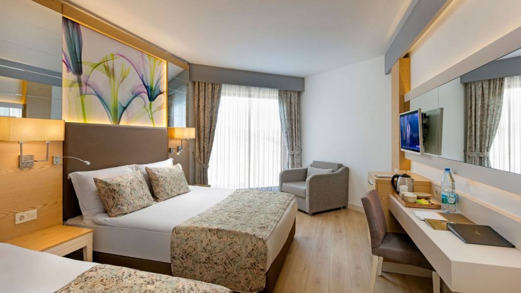 GLAMOUR RESORT & SPA 5★