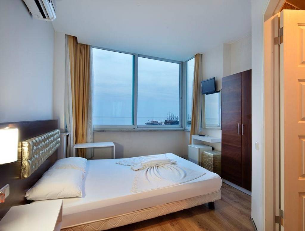 OLIMPOS BEACH HOTEL BY RRH & R 3★