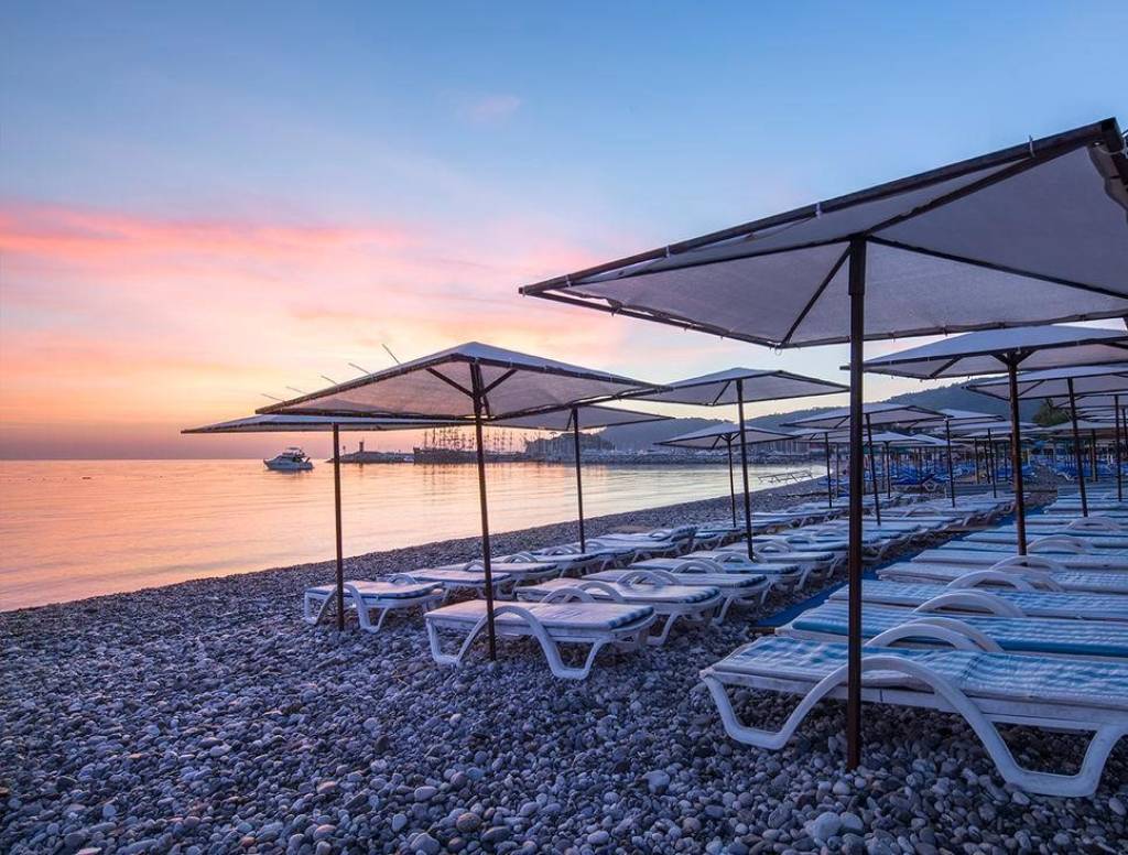 OLIMPOS BEACH HOTEL BY RRH & R 3★