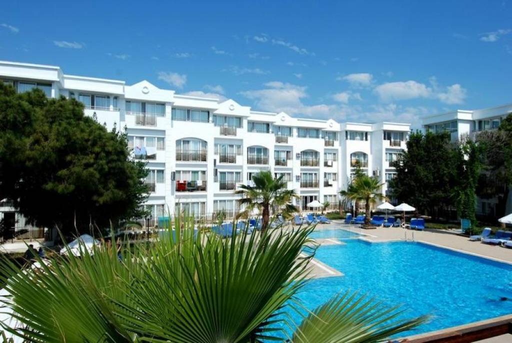 MAYA GOLF HOTEL 4★