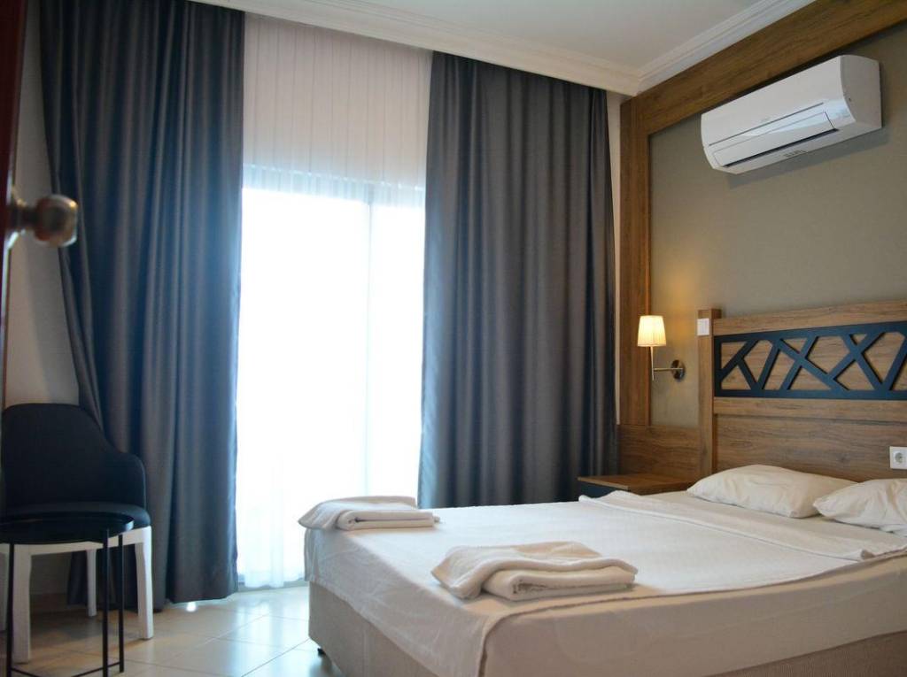 ISTANBUL BEACH HOTEL (EX. BLAUHIMMEL HOTEL) 4★