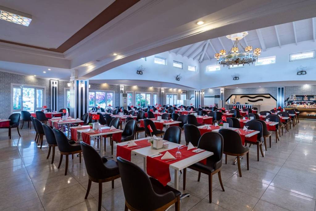 THE GARDEN BEACH HOTEL 5★