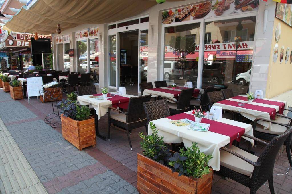 KLEOPATRA ALIN HOTEL 3★