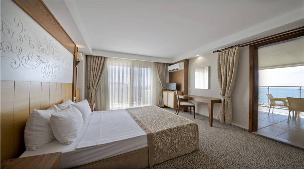 MC BEACH RESORT HOTEL 5★