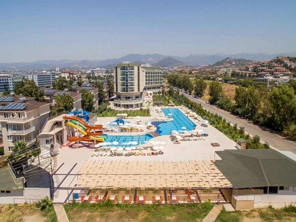 HEDEF BEACH RESORT HOTEL & SPA 5★