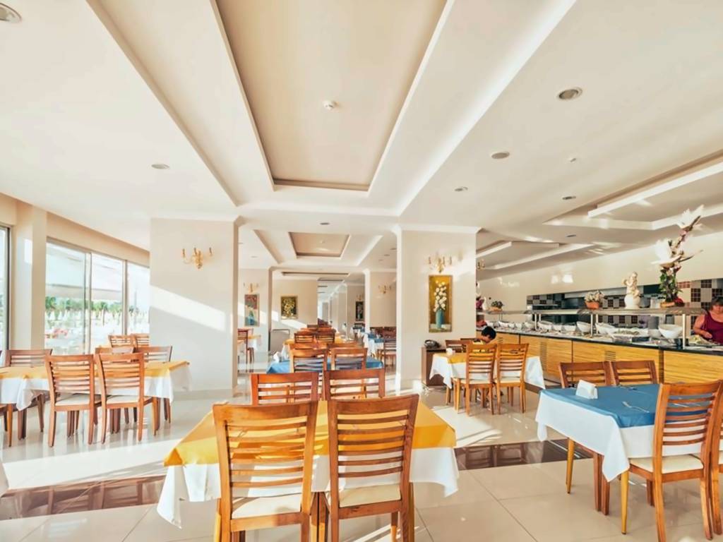 HEDEF BEACH RESORT HOTEL & SPA 5★