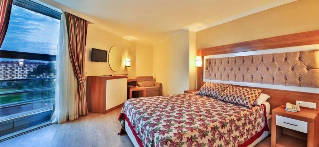 HEDEF BEACH RESORT HOTEL & SPA 5★