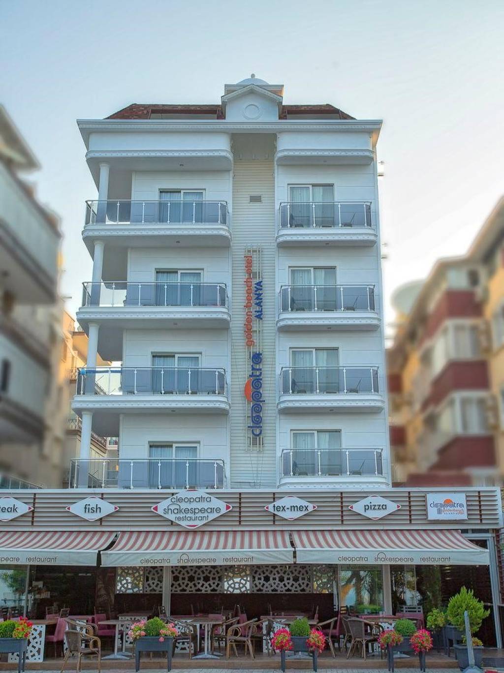 CLEOPATRA GOLDEN BEACH HOTEL 4★