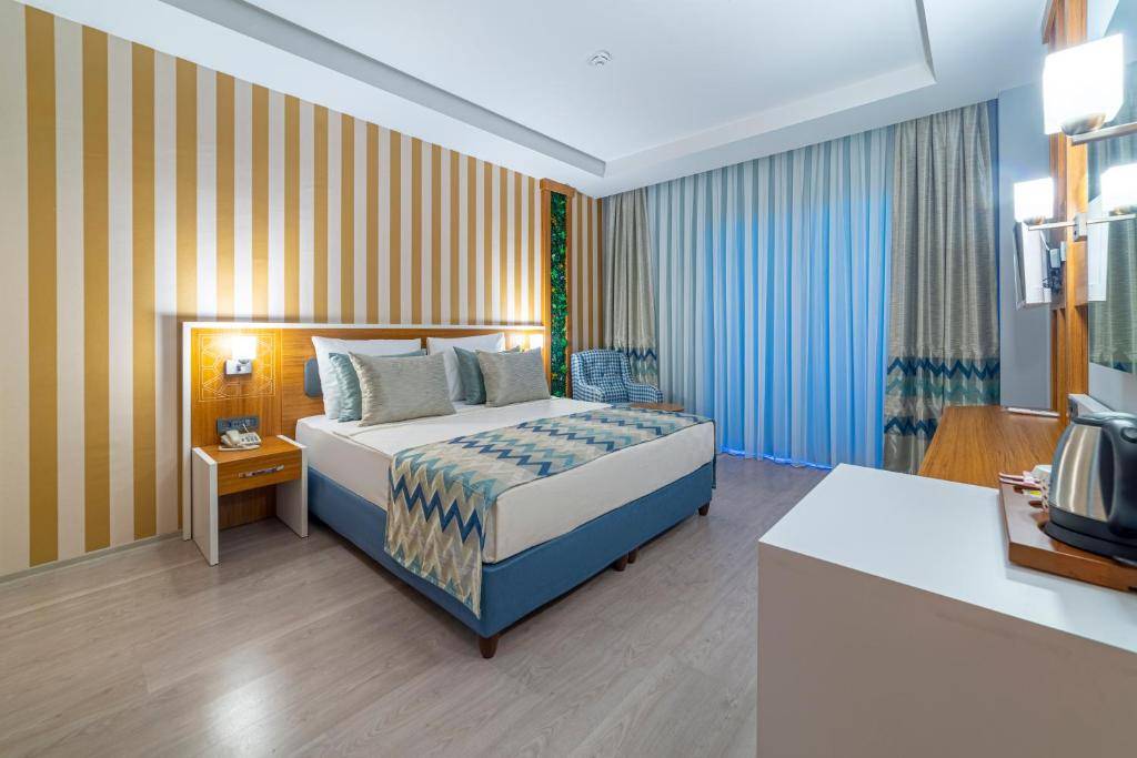 LONICERA PREMIUM HOTEL 5★