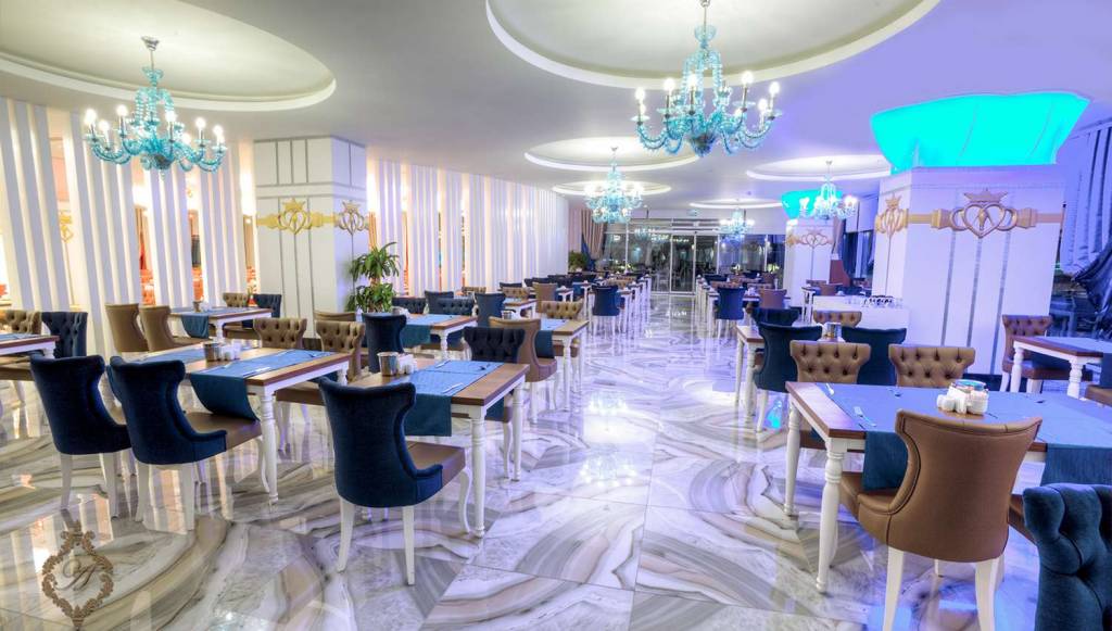 AZURA DELUXE RESORT & SPA 5★