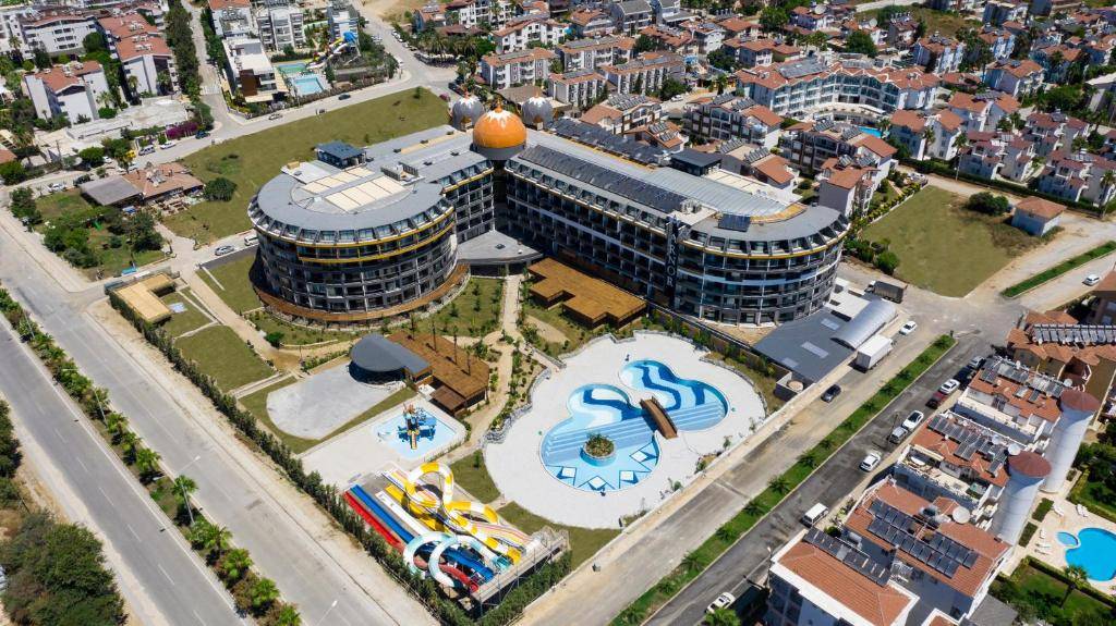 ARNOR DE LUXE HOTEL & SPA 5★