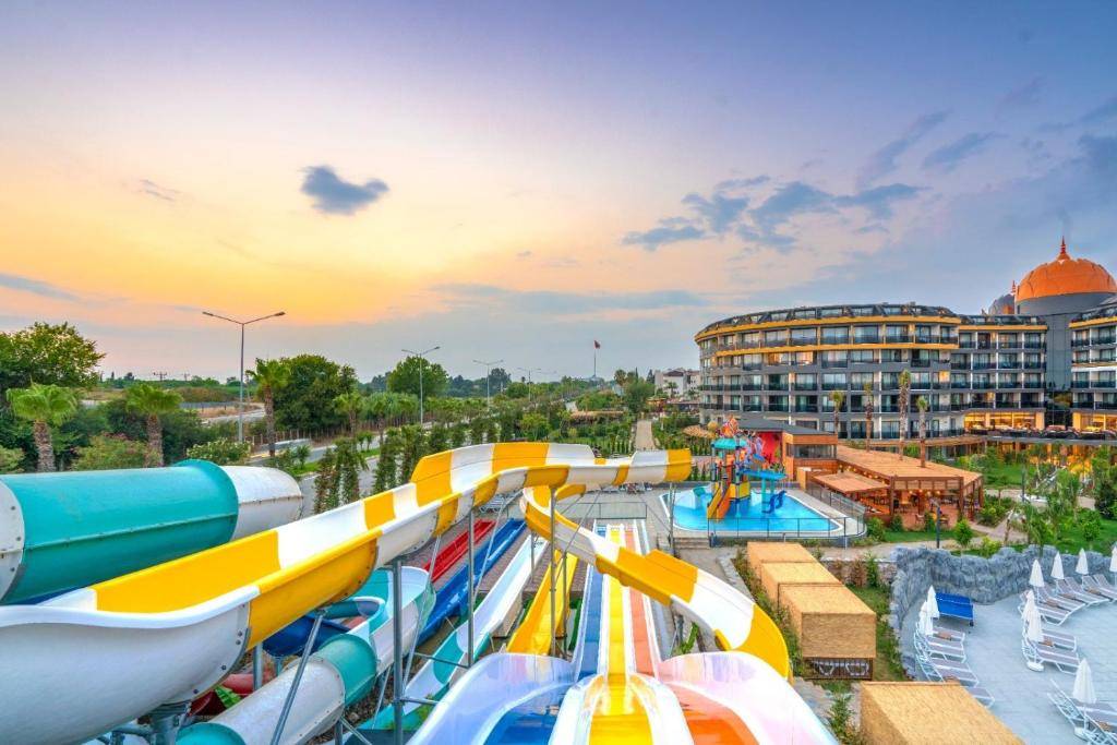 ARNOR DE LUXE HOTEL & SPA 5★